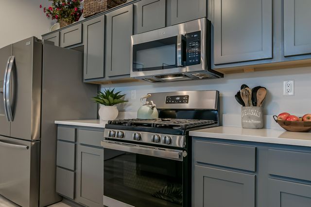 6124 Nauman Drive, Albuquerque, NM 87106