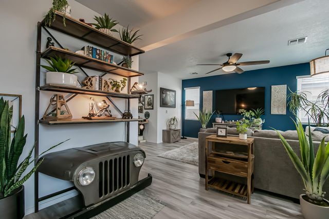 6124 Nauman Drive, Albuquerque, NM 87106