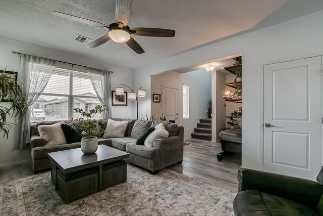 6124 Nauman Drive, Albuquerque, NM 87106