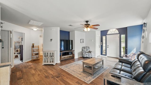 760 Guna, New Braunfels, TX 78130
