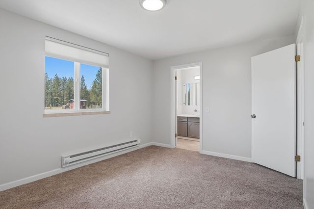 8118 S Spotted Rd, Cheney, WA 99004