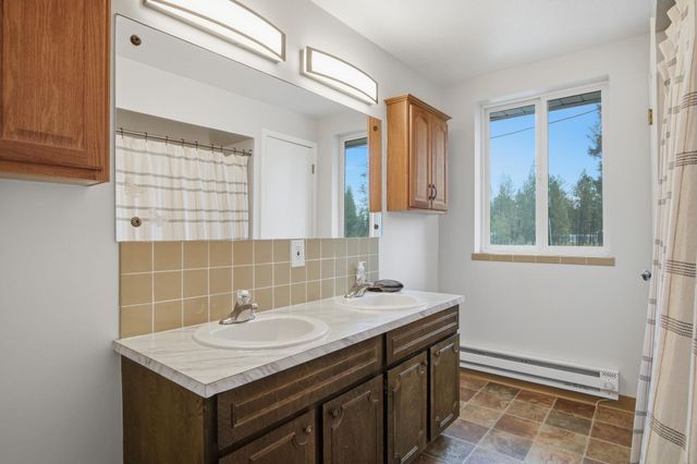 8118 S Spotted Rd, Cheney, WA 99004