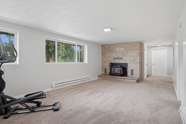 8118 S Spotted Rd, Cheney, WA 99004