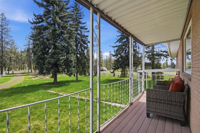 8118 S Spotted Rd, Cheney, WA 99004