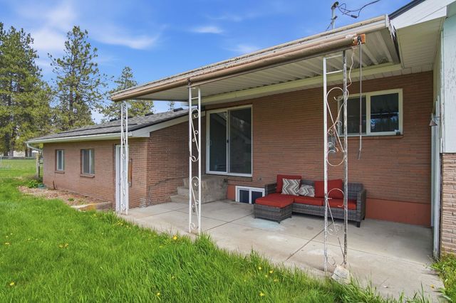 8118 S Spotted Rd, Cheney, WA 99004