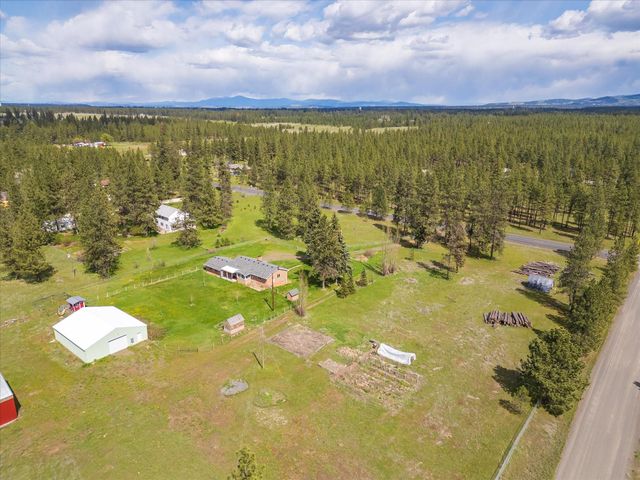 8118 S Spotted Rd, Cheney, WA 99004