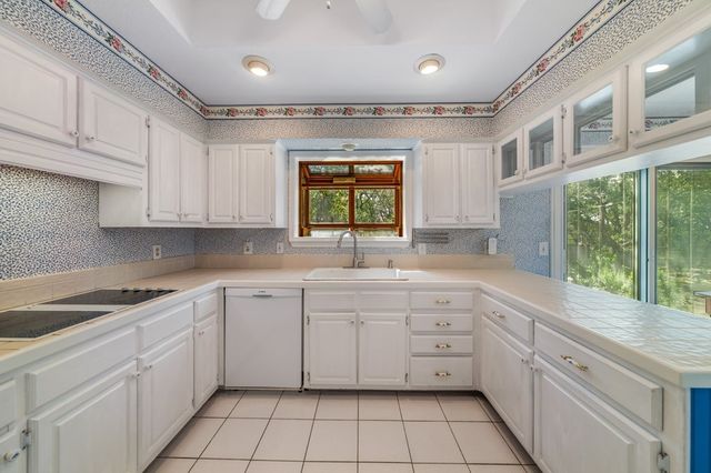 103 Connally Dr, Kerrville, TX 78028