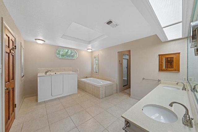 103 Connally Dr, Kerrville, TX 78028