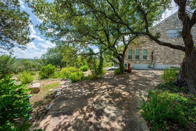 103 Connally Dr, Kerrville, TX 78028