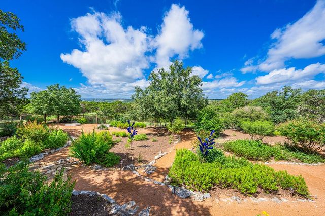 103 Connally Dr, Kerrville, TX 78028