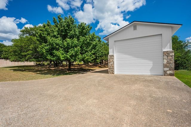 103 Connally Dr, Kerrville, TX 78028