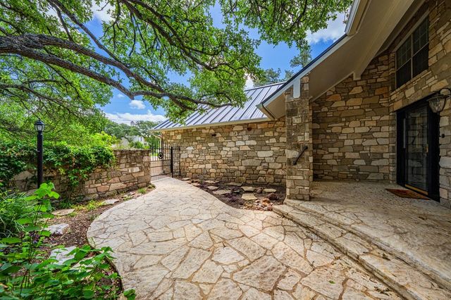 103 Connally Dr, Kerrville, TX 78028