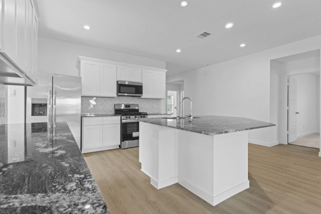 9142 Sunset Marina Way, Iowa Colony, TX 77583