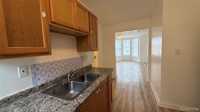 389 Osmun Street, Pontiac, MI 48342