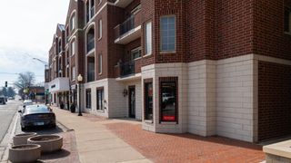 36 S Cass Avenue 40, Westmont, IL 60559