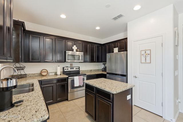 119 E CHELSEA Lane, Gilbert, AZ 85295