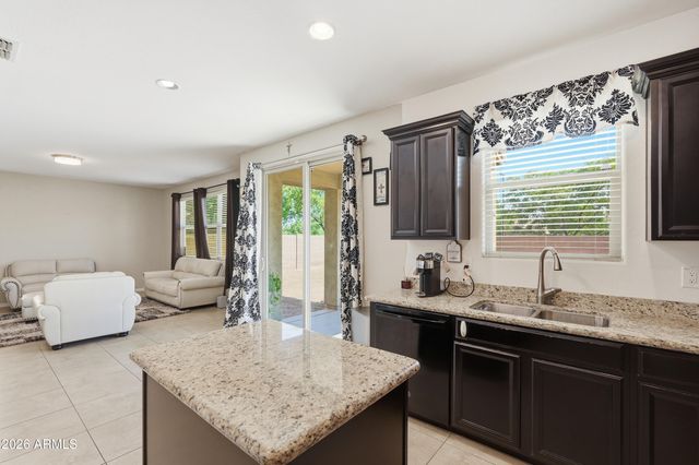 119 E CHELSEA Lane, Gilbert, AZ 85295