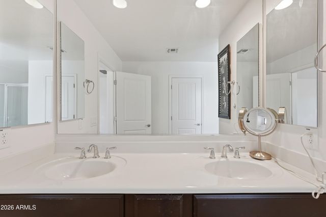 119 E CHELSEA Lane, Gilbert, AZ 85295