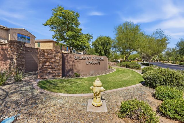 119 E CHELSEA Lane, Gilbert, AZ 85295