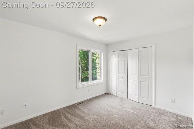 9984 Maple Valley Drive, Clarkston, MI 48348