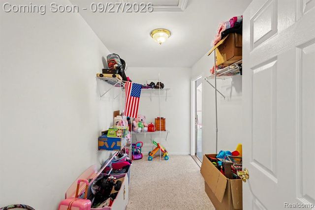 9984 Maple Valley Drive, Clarkston, MI 48348