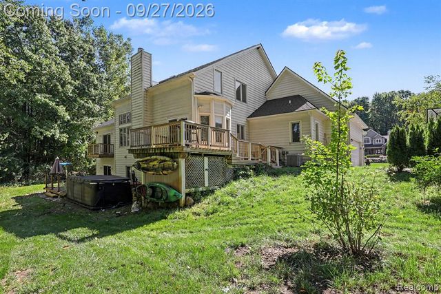 9984 Maple Valley Drive, Clarkston, MI 48348