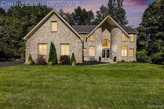 9984 Maple Valley Drive, Clarkston, MI 48348