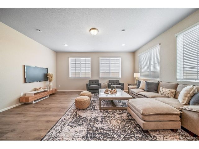 10085 Scranton Ct, Commerce City, CO 80022