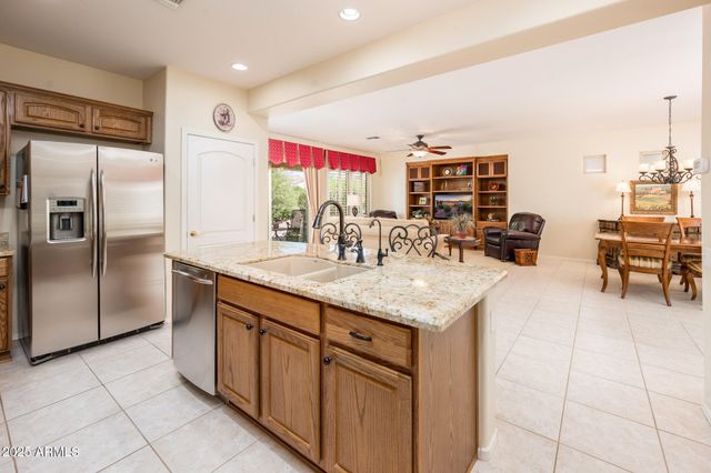 13434 W EL SUENO Court, Sun City West, AZ 85375