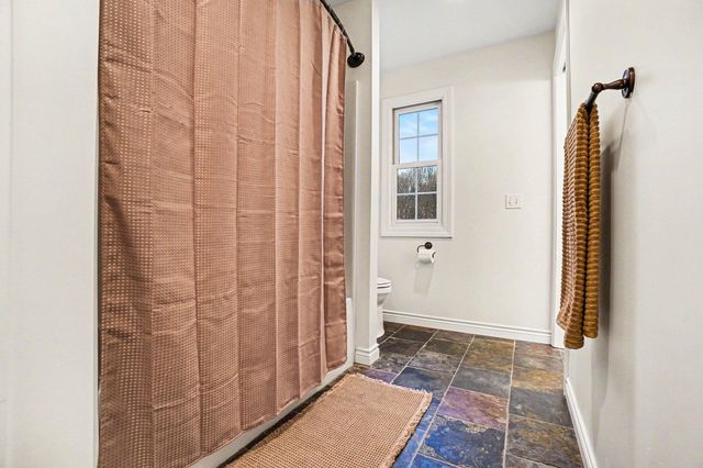 5189 Queen Victoria Lane, Kalamazoo, MI 49009