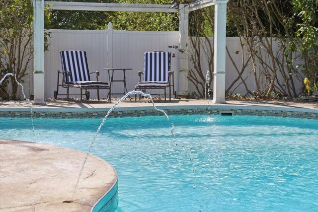 5189 Queen Victoria Lane, Kalamazoo, MI 49009