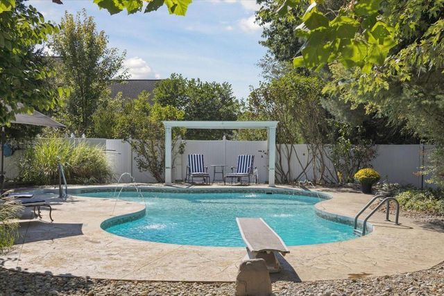 5189 Queen Victoria Lane, Kalamazoo, MI 49009