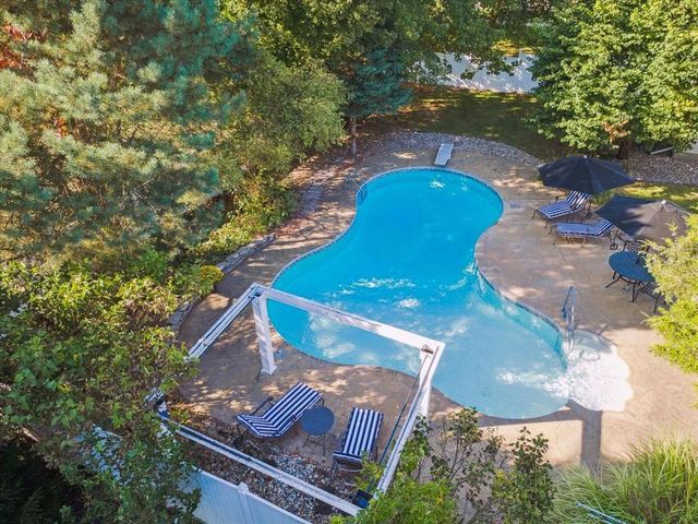 5189 Queen Victoria Lane, Kalamazoo, MI 49009