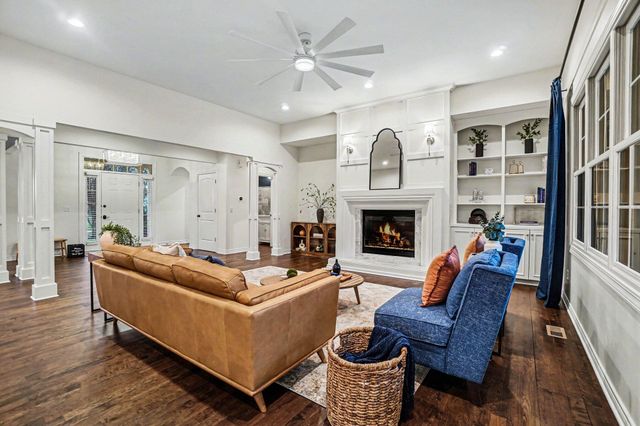 5189 Queen Victoria Lane, Kalamazoo, MI 49009