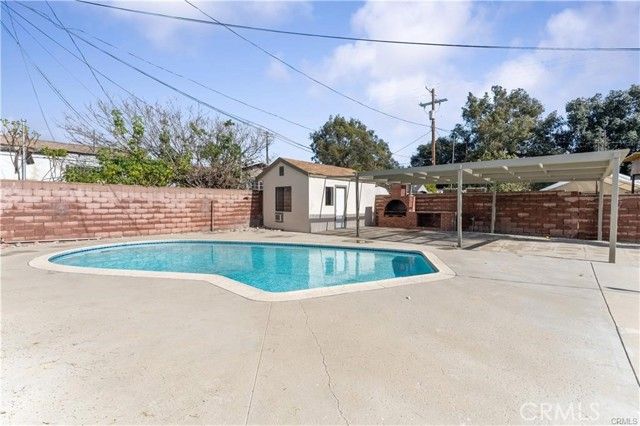 137 E Avenue 42, Los Angeles, CA 90031