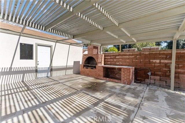 137 E Avenue 42, Los Angeles, CA 90031