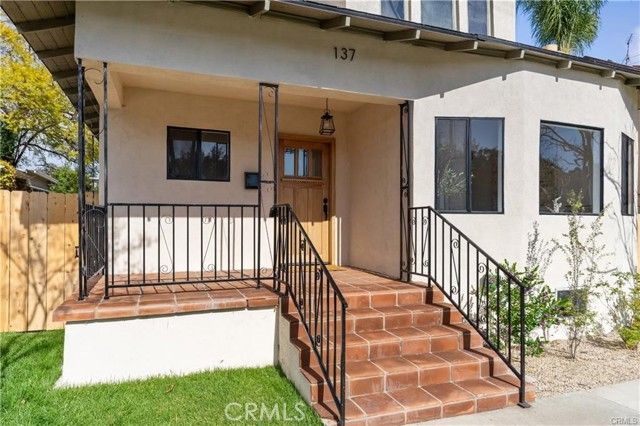 137 E Avenue 42, Los Angeles, CA 90031