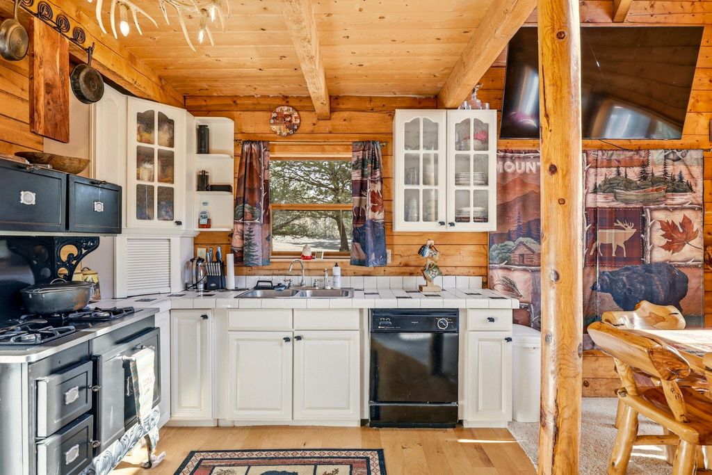 Image 13 of property listing at 31 Lakeview Drive, Quemado, NM 87829