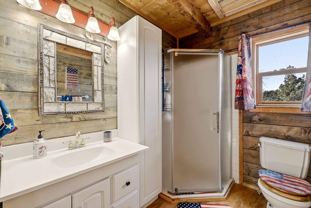 Image 17 of property listing at 31 Lakeview Drive, Quemado, NM 87829