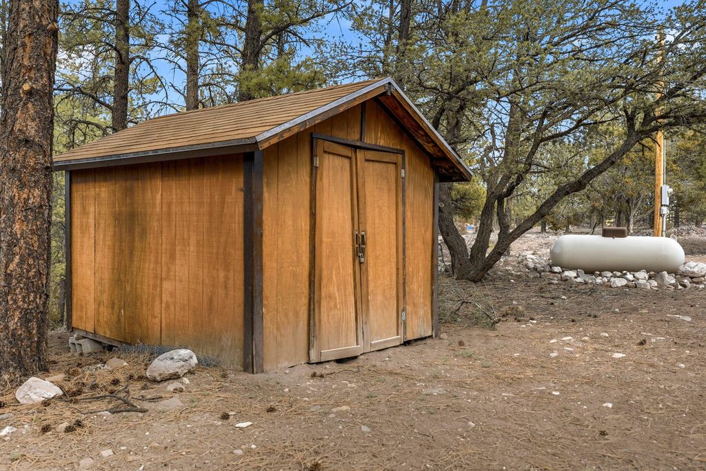 Image 27 of property listing at 31 Lakeview Drive, Quemado, NM 87829