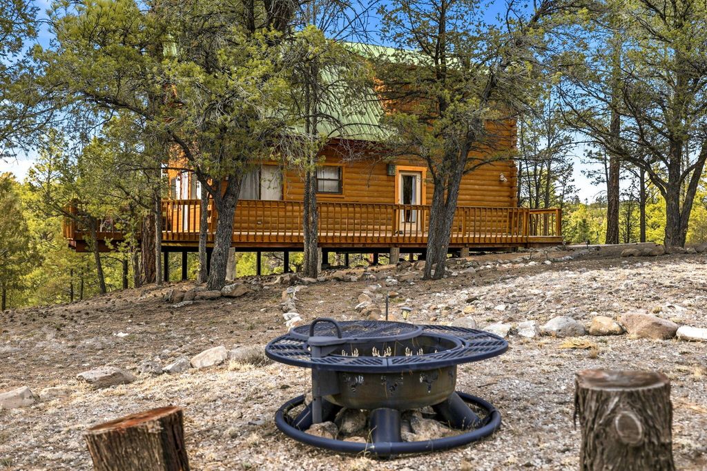 Image 5 of property listing at 31 Lakeview Drive, Quemado, NM 87829