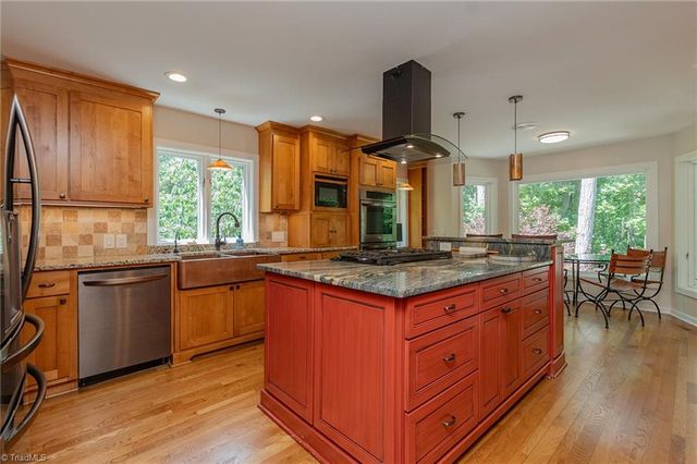 6832 Colonial club Drive, Thomasville, NC 27360