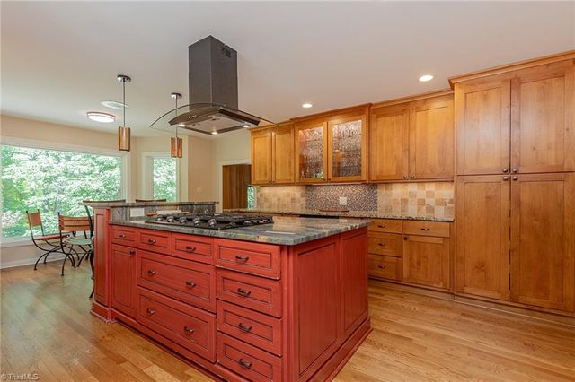 6832 Colonial club Drive, Thomasville, NC 27360