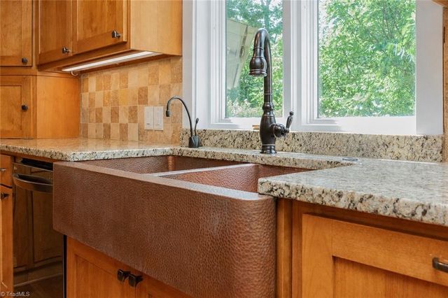 6832 Colonial club Drive, Thomasville, NC 27360
