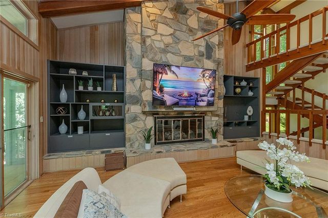6832 Colonial club Drive, Thomasville, NC 27360