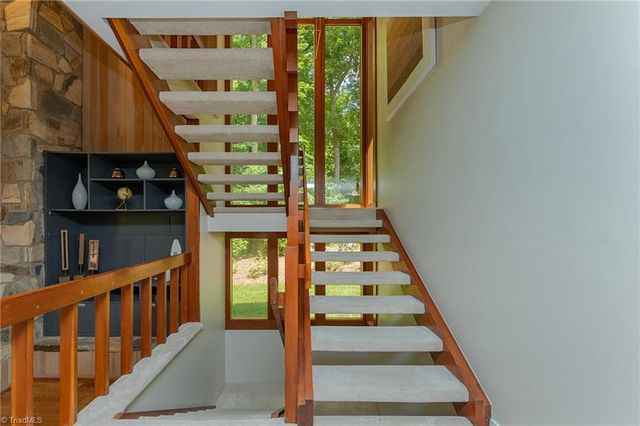 6832 Colonial club Drive, Thomasville, NC 27360