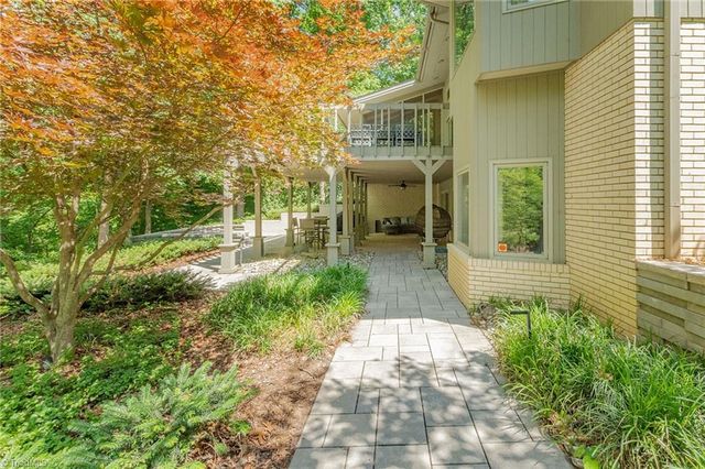 6832 Colonial club Drive, Thomasville, NC 27360