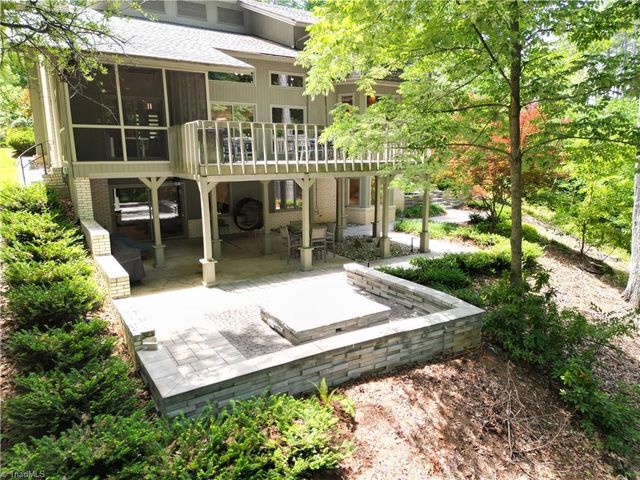 6832 Colonial club Drive, Thomasville, NC 27360