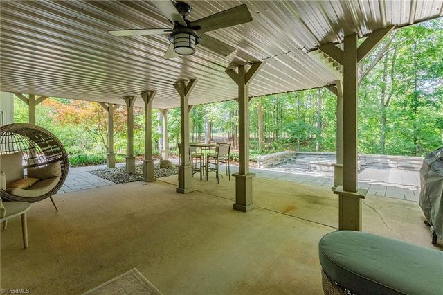 6832 Colonial club Drive, Thomasville, NC 27360