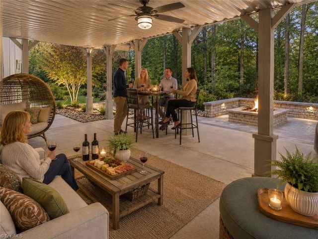 6832 Colonial club Drive, Thomasville, NC 27360